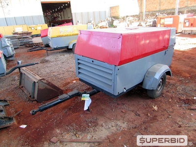 GRUPO GERADOR SILENCIADO DIESEL ATLAS COPCO 63/70 KVA (Ref.: FEI)