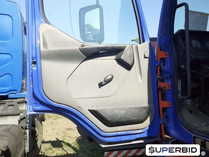 CAMINHÃO VOLVO VM 210 4X2R, 2011/2011, Placa FINAL 9 (SP),