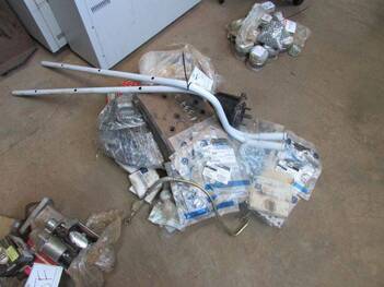 PEÇAS MECÂNICA PARA CAMINHÕES: REGULADORES, ENGATES, CRUZETA, UNIDADE INJETORA, VÁLVULA, ENGRENAGENS E OUTROS, (73 PÇ.) (Ref.: JH)