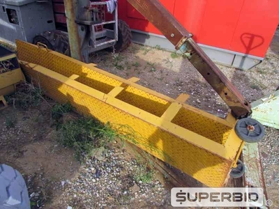 SUCATAS DE: PALETEIRA PALETRANS, GUINCHO GIRAFA TIL MARCONI, GERADOR OLYMPIAN, PRENSA PNEUMÁTICA E PLATAFORMA, (07 PÇ.) (Ref.: JDX)