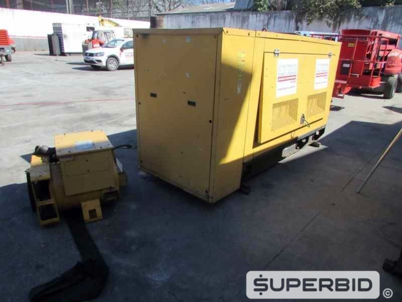 SUCATA DE GRUPO GERADOR Á DIESEL OLYMPIAN GP110-2 125 KVA , ANO: 2009, SÉRIE: OLY00000PB4H01488. (Ref.: JBG)