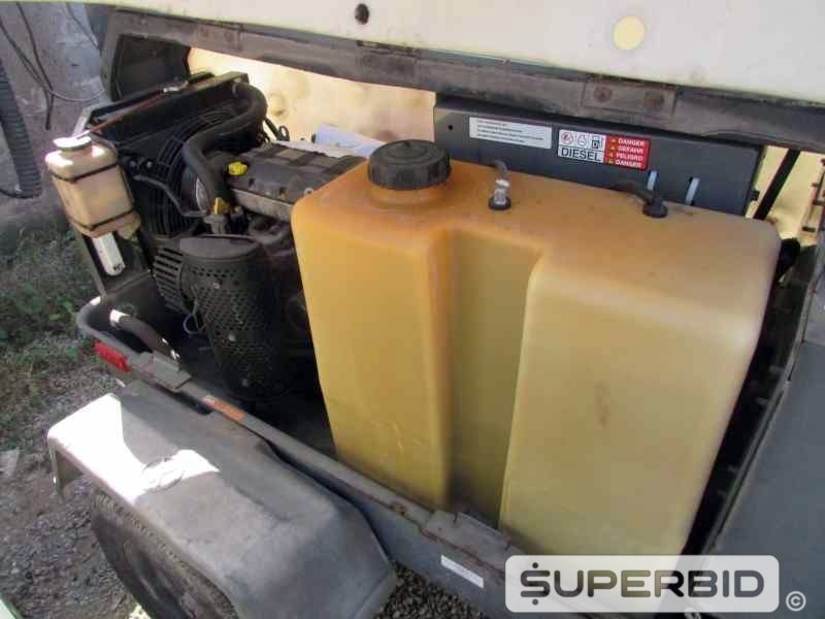 02 TORRES DE ILUMINAÇÃO Á DIESEL WACKER NEUSON LT4L, POT.: 4-6 KW. (Ref.: JEN)