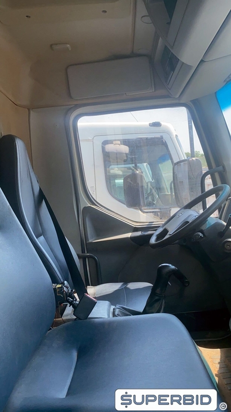 CAMINHÃO BASCULANTE VOLVO VM 330 6X4R, 2013/2013, Placa FINAL 4 (RJ), (Ref.: ICA)