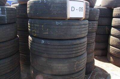 20 SUCATAS DE PNEUS 295/80 PARA REAPROVEITAMENTO (Ref.: D-05)