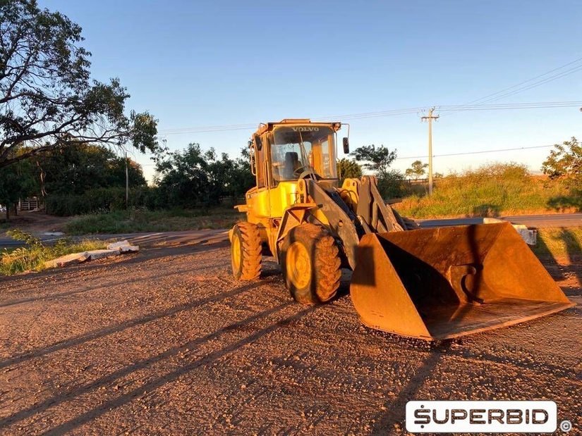 PÁ CARREGADEIRA VOLVO L70D, SÉRIE: XL70DP70332X (Ref: 9)
