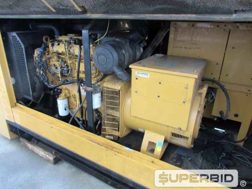 GRUPO GERADOR Á DIESEL OLYMPIAN GEP110-2 125 KVA, ANO: 2010. (Ref.: JBD)
