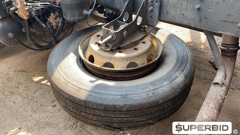 CAMINHÃO BASCULANTE  VOLVO VM 330 6X4R, 2013/2013, Placa FINAL 7 (RJ),  (Ref.: IBK)