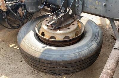 CAMINHÃO BASCULANTE VOLVO VM 330 6X4R, 2013/2013, Placa FINAL 7 (RJ), (Ref.: IBK)