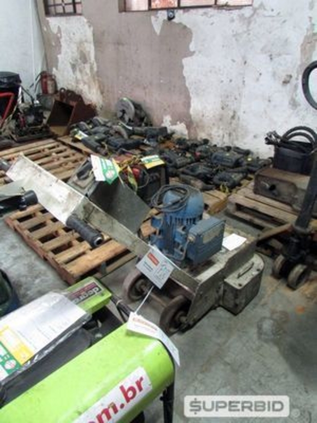 LIXADEIRA DE PISO ELÉTRICA BETOMAQ P2, 2008, SÉRIE: 080838-10 (Ref.: FDJ)