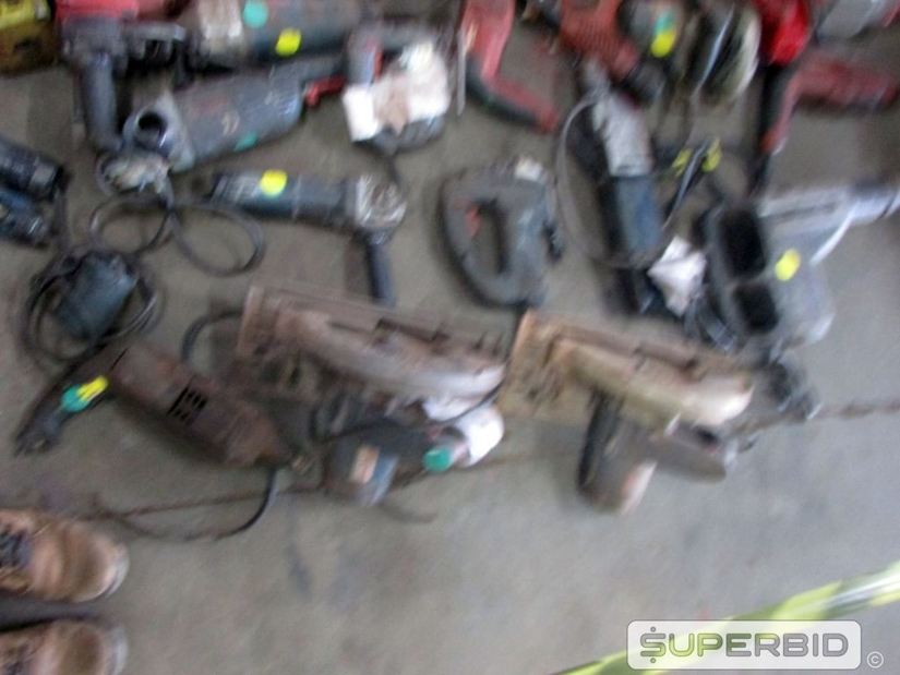 SUCATA DE DEMOLIDOR, ESMIRILHADEIRA, FURADEIRA, MARTELETES E OUTROS (APROX.: 31 PÇS) (Ref.: PAY)