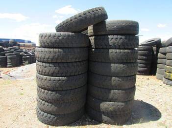 30 SUCATAS DE PNEUS 1000R20 SEM RECAPE (Ref.: D-11)