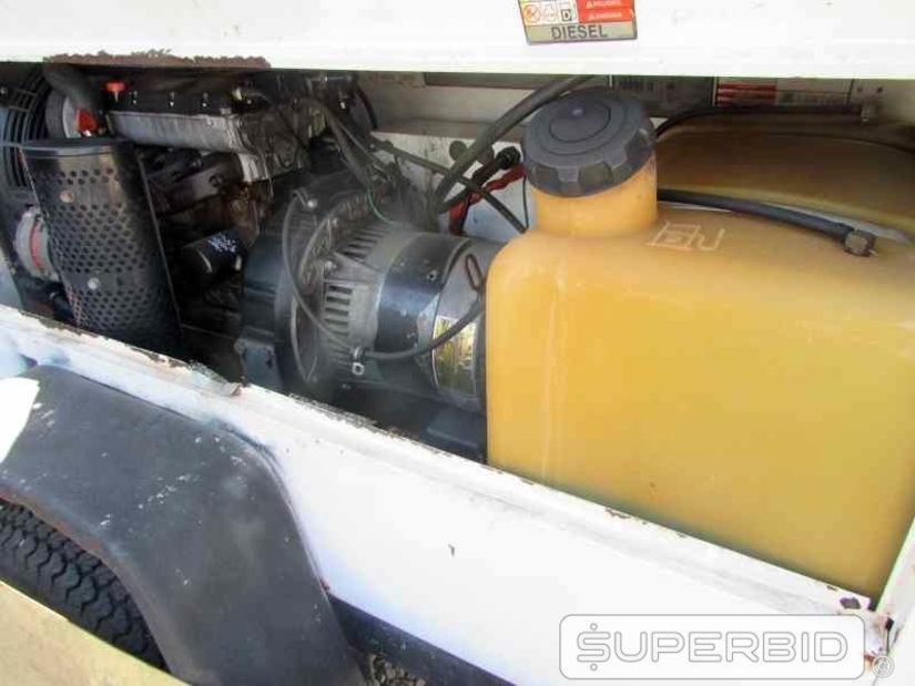 02 TORRES DE ILUMINAÇÃO Á DIESEL TEREX RL4000, POT.: 4-6 KW. (Ref.: JEQ)