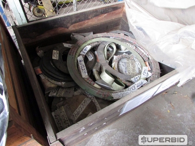 JUNTAS, ESFERAS, GAXETAS, PORCAS, PARAFUSOS E OUTROS (APROX.: 1.931 PÇS). (Ref.: WMFI_UM02)