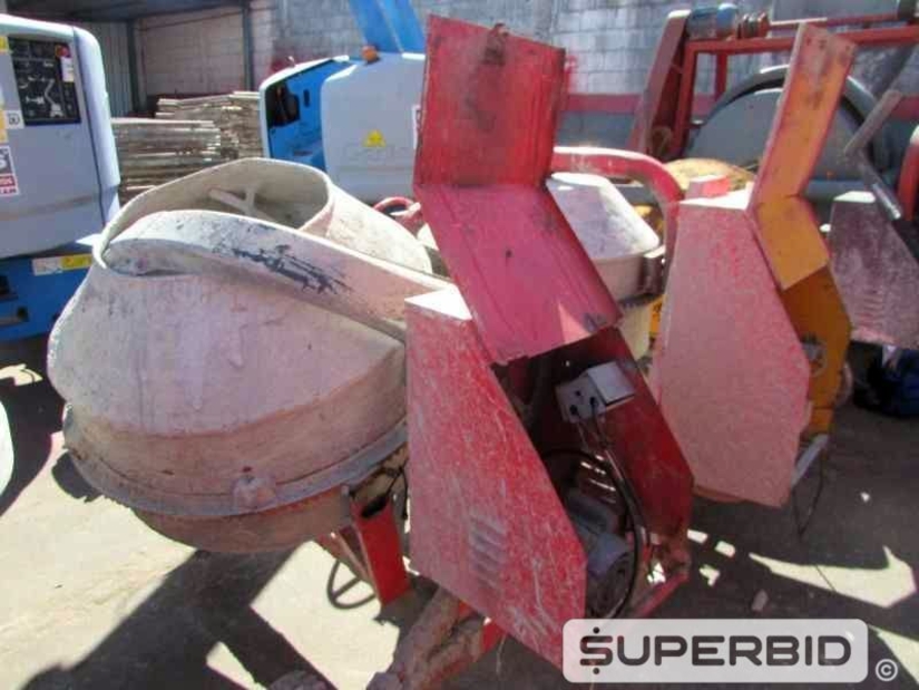 SUCATA DE 04 BETONEIRAS ELÉTRICA CSM 400 LITROS. (Ref.: JAE)