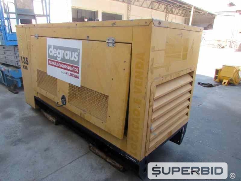 GRUPO GERADOR Á DIESEL OLYMPIAN GEP110-2 125 KVA, ANO: 2010. (Ref.: JBD)