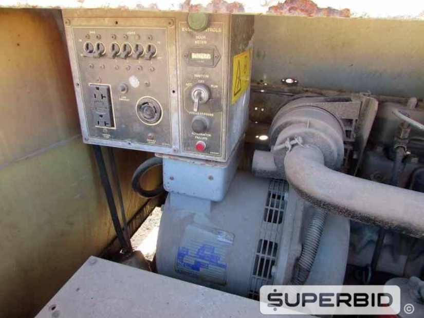 TORRE DE ILUMINACAO TEREX RL4000 E TORRE DE ILUMINACAO Á DIESEL ATLAS COPCO QLTM20, ANO: 2013, SÉRIE: BRP092109, (02 PÇ.) (Ref.: JER)