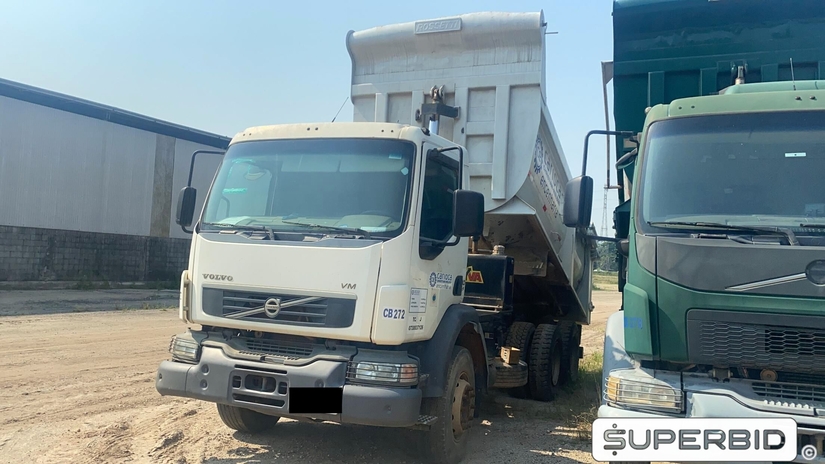 CAMINHÃO BASCULANTE VOLVO VM 330 6X4R, 2013/2013, Placa FINAL 9 (RJ), (Ref.: IBG)