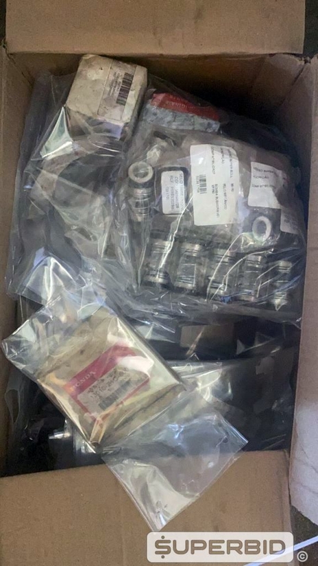 AVR / REGULADOR TENSÃO MONOFÁSICO GERADOR TOYAMA 12.0 KWA, SUPORTE DE ESCOVAS GERADOR ENERGIA TD70000, MANDRIL DE ENCAIXE CONICO 3/16A1.1/32 ROHM 26PB24-S4 E OUTROS (Ref.: IAO)