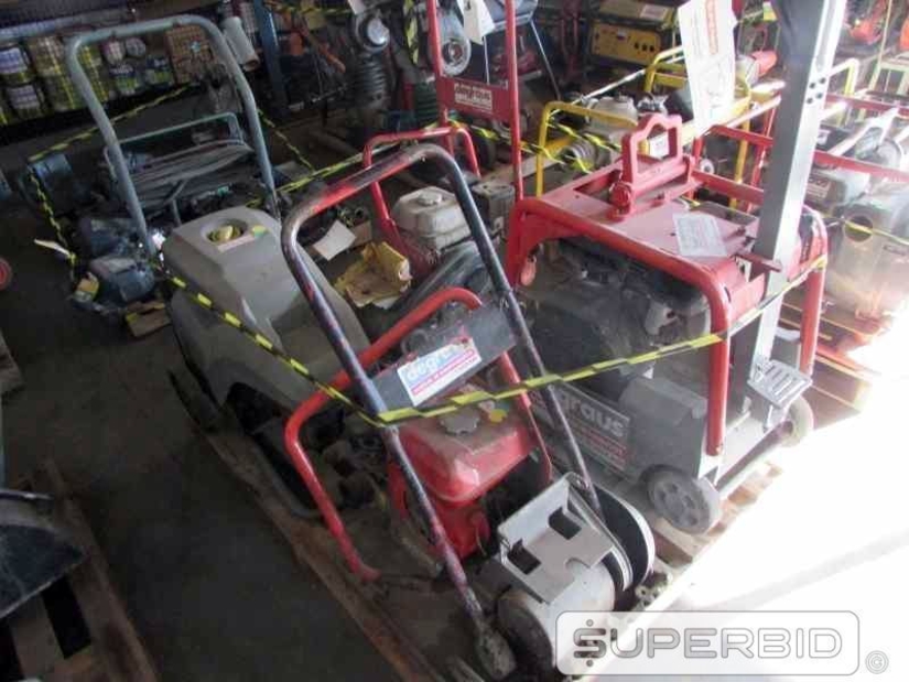 LAVADORA DE ALTA PRESSAO KARCH HD 5/12 C 110-150 BAR E PLACA VIBRATORIA WACKER NEUSON, (04 PÇ.) (Ref.: JCC)