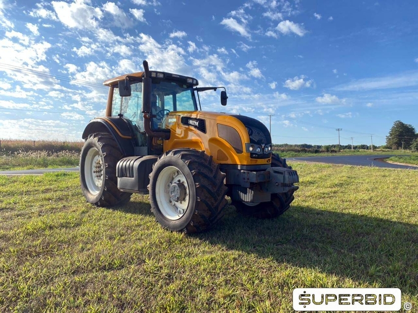 TRATOR AGRÍCOLA VALTRA BH200, ANO: 2013, SÉRIE: V200371567 (Ref: 1)
