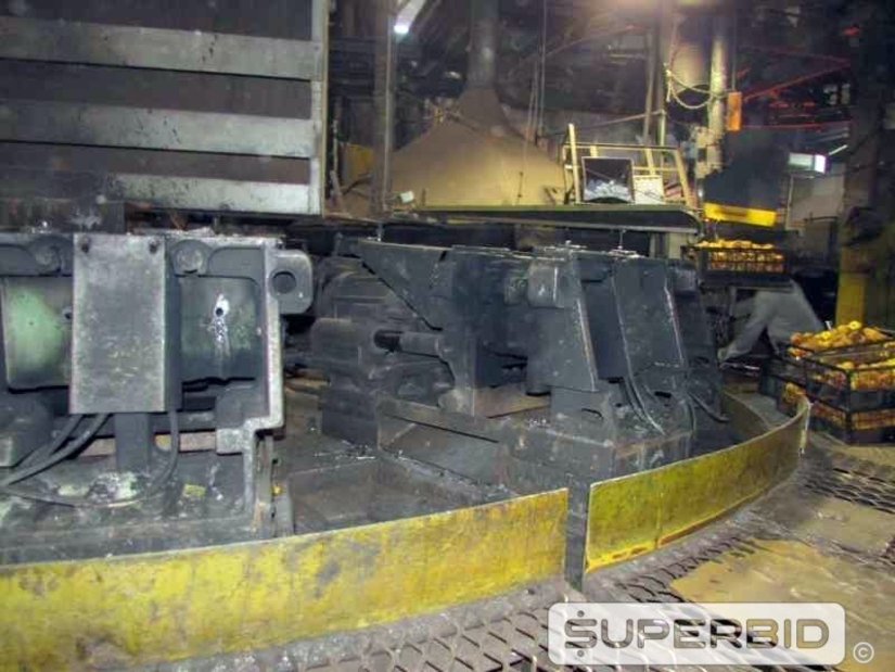 CARROSSEL PARA FUNDIÇÃO FABRICAÇÃO PRÓPRIA PARA MOLDAGEM DE PEÇAS EM FERRO GUSA E AÇO COM QUEIMADOR E EXAUSTORES (Ref.: Carrossel 5)