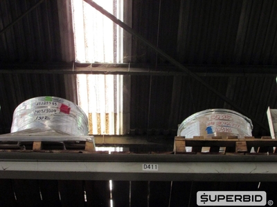 ARAMES E FLUXO DE SOLDA (APROX.: 2.426 KG). (Ref.: WMD_UM02)