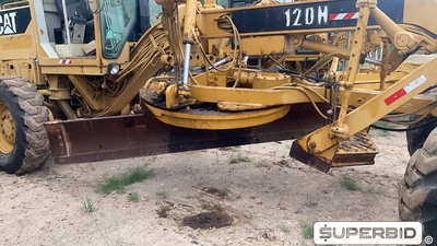 MOTONIVELADORA CATERPILLAR 120 H, ANO: 2001, SÉRIE: 5FM02371 (Ref: IAN)