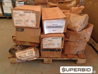 PEÇAS DIVERSAS CATERPILAR (APRÓX. 120 PÇS).