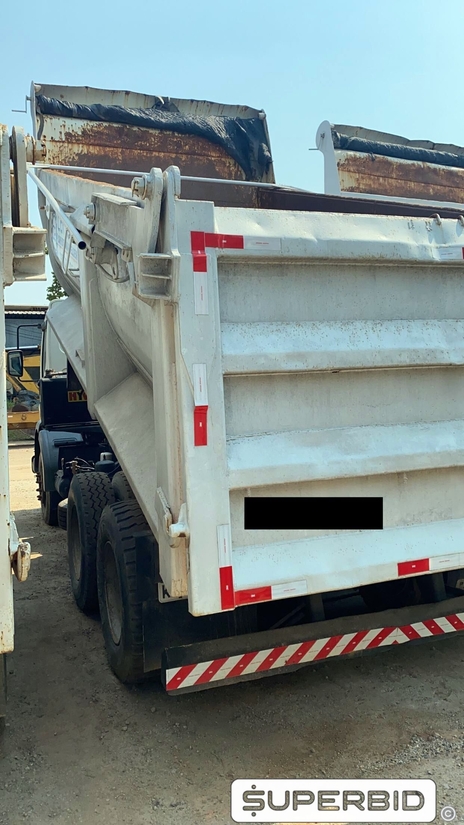 CAMINHÃO BASCULANTE  VOLVO VM 330 6X4R, 2013/2013, Placa FINAL 7 (RJ),  (Ref.: IBK)