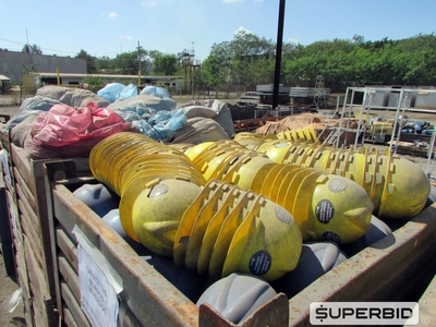 SUCATA DE EPIS DE RASPA E CAPACETES (17 VOLUMES). (Ref.: WMCQ_UM02)