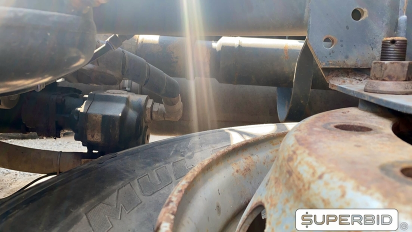 CAMINHÃO BASCULANTE  VOLVO VM 330 6X4R, 2013/2013, Placa FINAL 7 (RJ),  (Ref.: IBK)