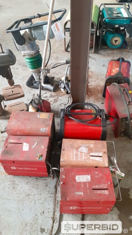 INVERSORAS DE SOLDA, ROÇADEIRA, COMPACTADOR DE SOLO WACKER NEUSON E FURADEIRA DE COLUNA, (11 PÇ.) (Ref.: JDH)