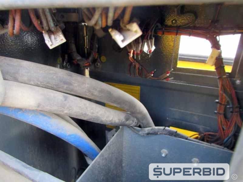 SUCATA DE CABINE PARA GERADOR ATLAS COPCO QAS170 E SUCATA DE GERADOR WEG GTA251AL24 (Ref.: JDY)