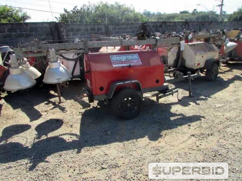 02 TORRES DE ILUMINAÇÃO Á DIESEL TEREX RL4000, POT.: 4-6 KW. (Ref.: JEJ)