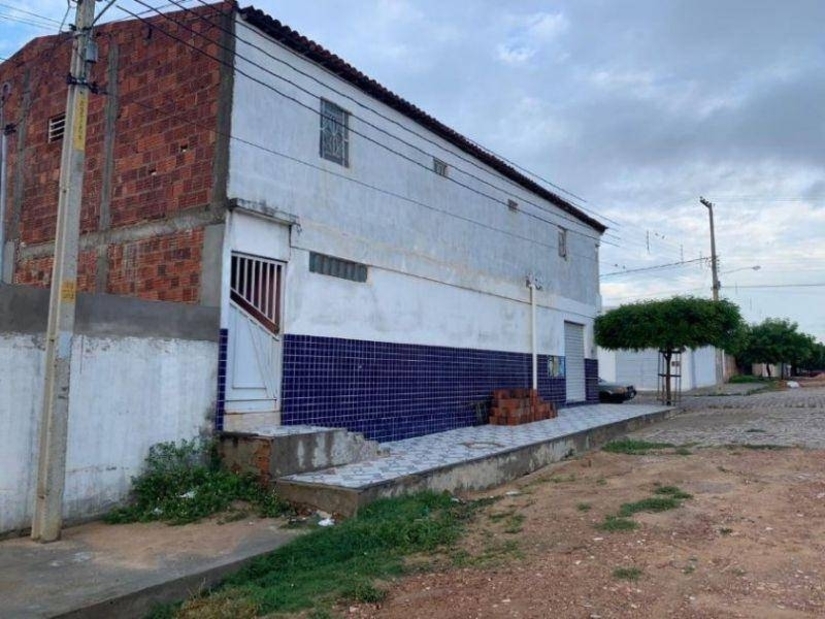Casa, Residencial, AGROVILA, 5 dormitório(s), 1 vaga(s) de garagem