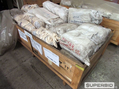 EPI'S: LUVAS E PANTUFAS DE LONA (APROX: 1.059 PÇS). (Ref.: V215_UM02)