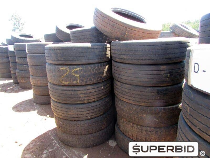 20 SUCATAS DE PNEUS 295/80 PARA REAPROVEITAMENTO (Ref.: D-09)