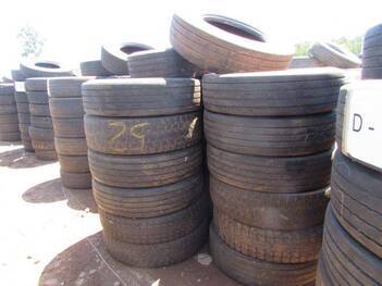 20 SUCATAS DE PNEUS 295/80 PARA REAPROVEITAMENTO (Ref.: D-09)