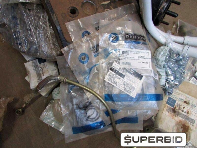 PEÇAS MECÂNICA PARA CAMINHÕES: REGULADORES, ENGATES, CRUZETA, UNIDADE INJETORA, VÁLVULA, ENGRENAGENS E OUTROS, (73 PÇ.) (Ref.: JH)