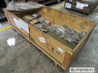 PEÇAS DE APLICAÇÃO EM VAGÕES FERROVIÁRIOS: PORCAS, PARAFUSOS, PINOS, REBITES E OUTROS (APROX. 9.099 PÇS). (Ref.: V196_UM02)