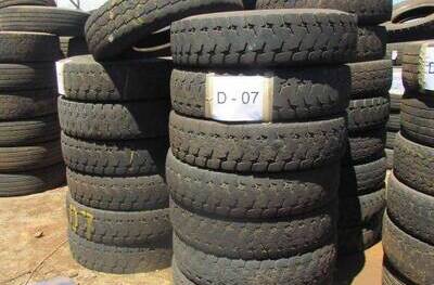 30 SUCATAS DE PNEUS 1000R20 SEM RECAPE (Ref.: D-07)