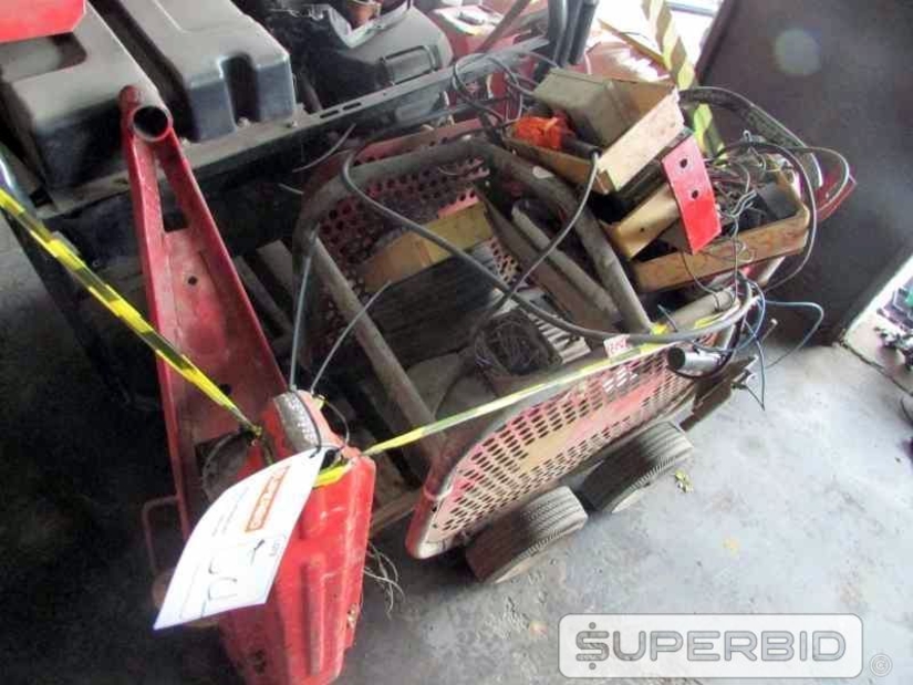 SUCATAS DE: GUINCHO DE COLUNA, LAVADORAS ALTA PRESSÃO, PLACAS VIBRATÓRIA E GERADOR 14 KVA, (06 PÇ.) (Ref.: JCL)