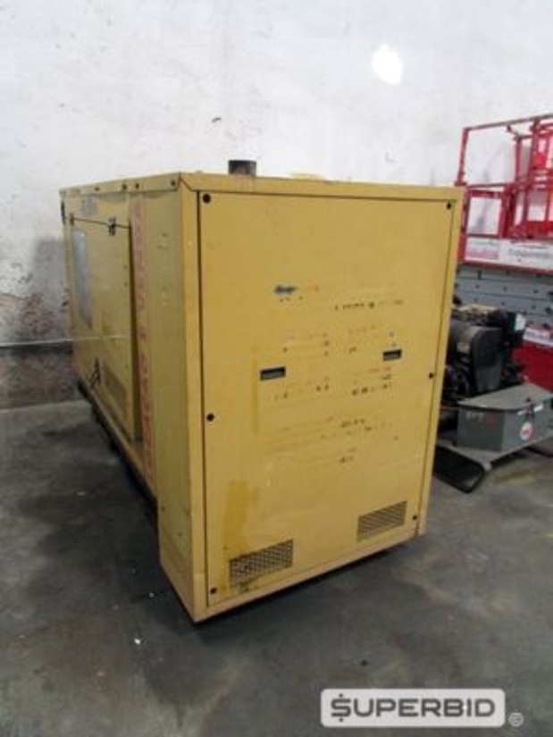 GRUPO GERADOR DIESEL OLYMPIAN GEP44-7, 2010, POT.: 40/50 KVA, SÉRIE: OLY00000JB4D02907 (Ref.: FDB)