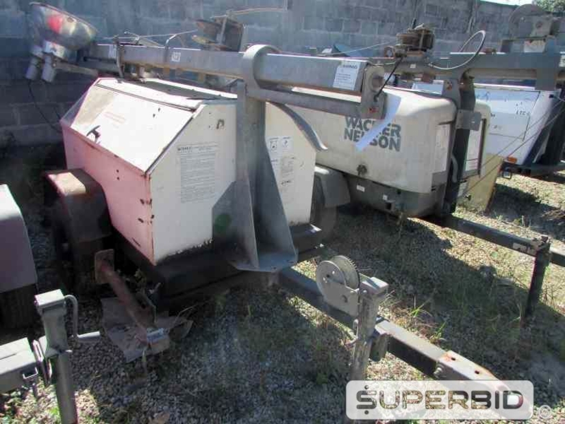 TORRE DE ILUMINAÇÃO Á DIESEL WACKER NEUSON LT6L E TORRE DE ILUMINAÇÃO Á DIESEL TEREX RL4000, ANO: 2008, SÉRIE: RL408-2436, (02 PÇ.). (Ref.: JEP)