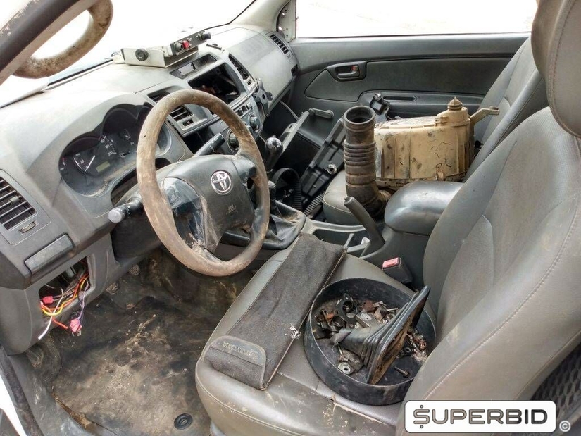 TOYOTA HILUX CS 4X4 CHASSI 3.0, 2013/2014, Placa FINAL 1 (SP), (Ref.: TAT)