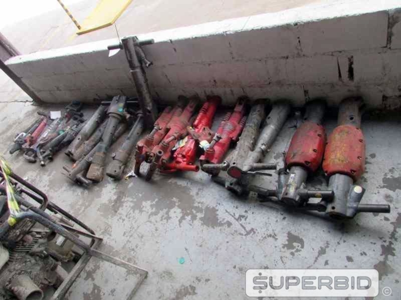 ROMPEDORES PNEUMÁTICOS, DIVERSAS MARCAS, (26 PÇ.) (Ref.: JDR)