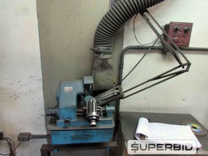 01 AFIADORA DE BASTÃO PARA METAL DURO REGMED ABV, ANO 1981, SÉRIE.: 604/65 E 01 SERRA DE FITA TITAN (Ref.: 12140-778-12134)