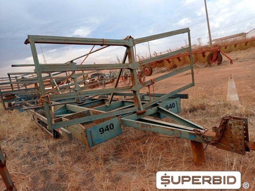 CARRETA TRANSPORTADORA DE TUBOS ESPINHA DE PEIXE HIDROSOLUTION, ANO: 2012 (Ref.: 940)