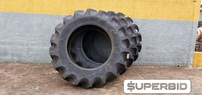 03 PNEUS GOODYEAR 520/85 R42 NOVOS, SEM USO