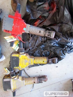 03 DEMOLIDORES ELÉTRICOS BOSCH, CAP.: 30KG, MOD.: GSH 27 (Ref.: PAE)